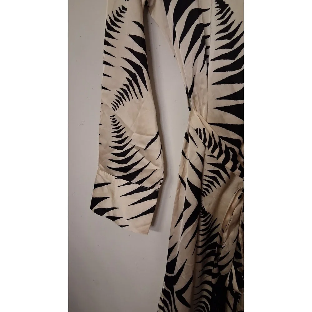 Women's Animal Print Zebra Belted Dress‎ M Long Sleeve Maxi Fringe Tassel NWT - Picture 7 of 8